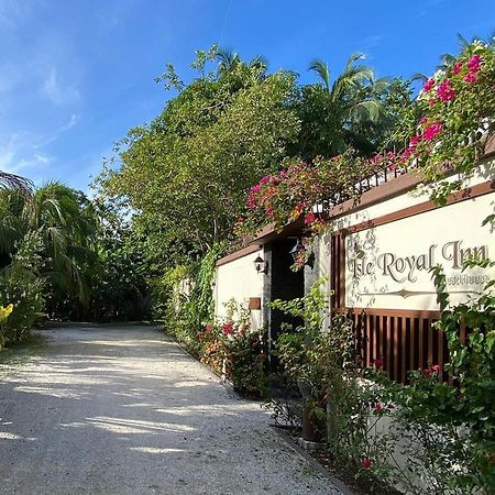 Isle Royal Inn Fuvahmulah Экстерьер фото