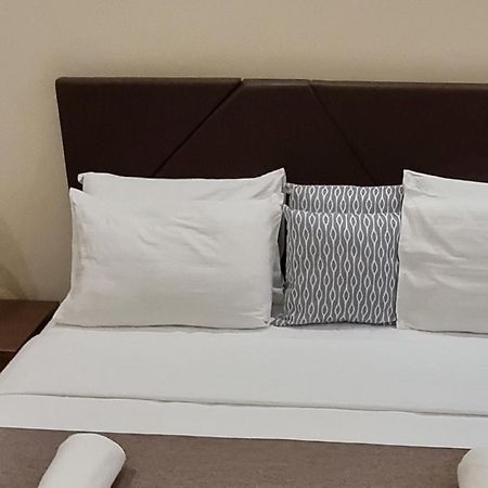 Isle Royal Inn Fuvahmulah Экстерьер фото