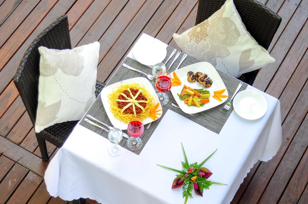Isle Royal Inn Fuvahmulah Экстерьер фото