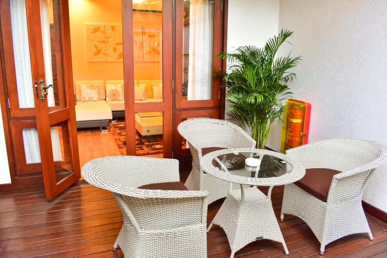 Isle Royal Inn Fuvahmulah Экстерьер фото