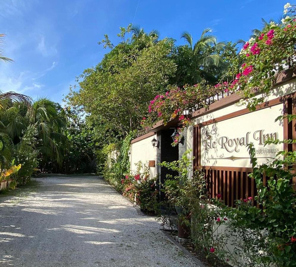 Isle Royal Inn Fuvahmulah Экстерьер фото