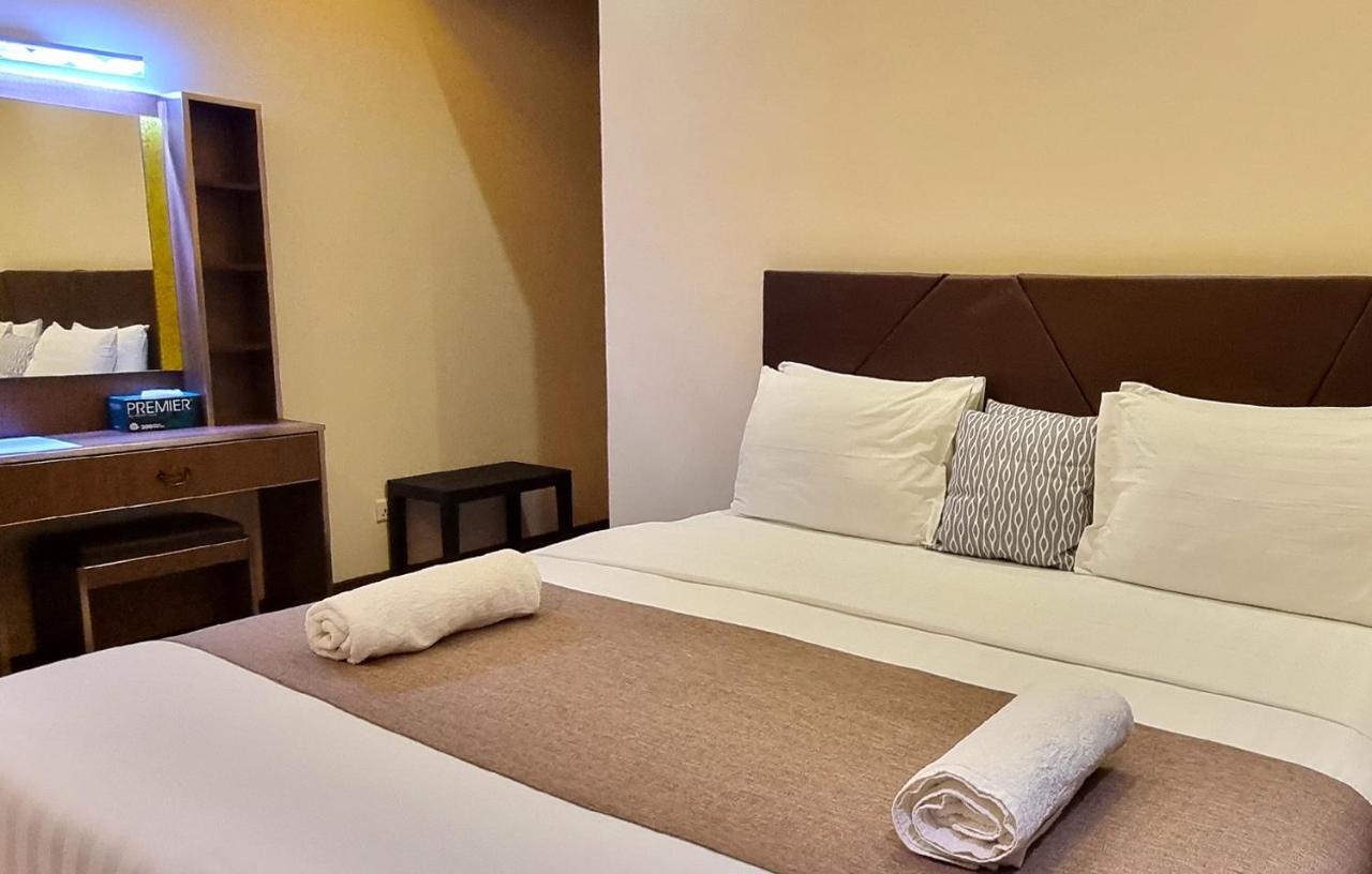 Isle Royal Inn Fuvahmulah Экстерьер фото
